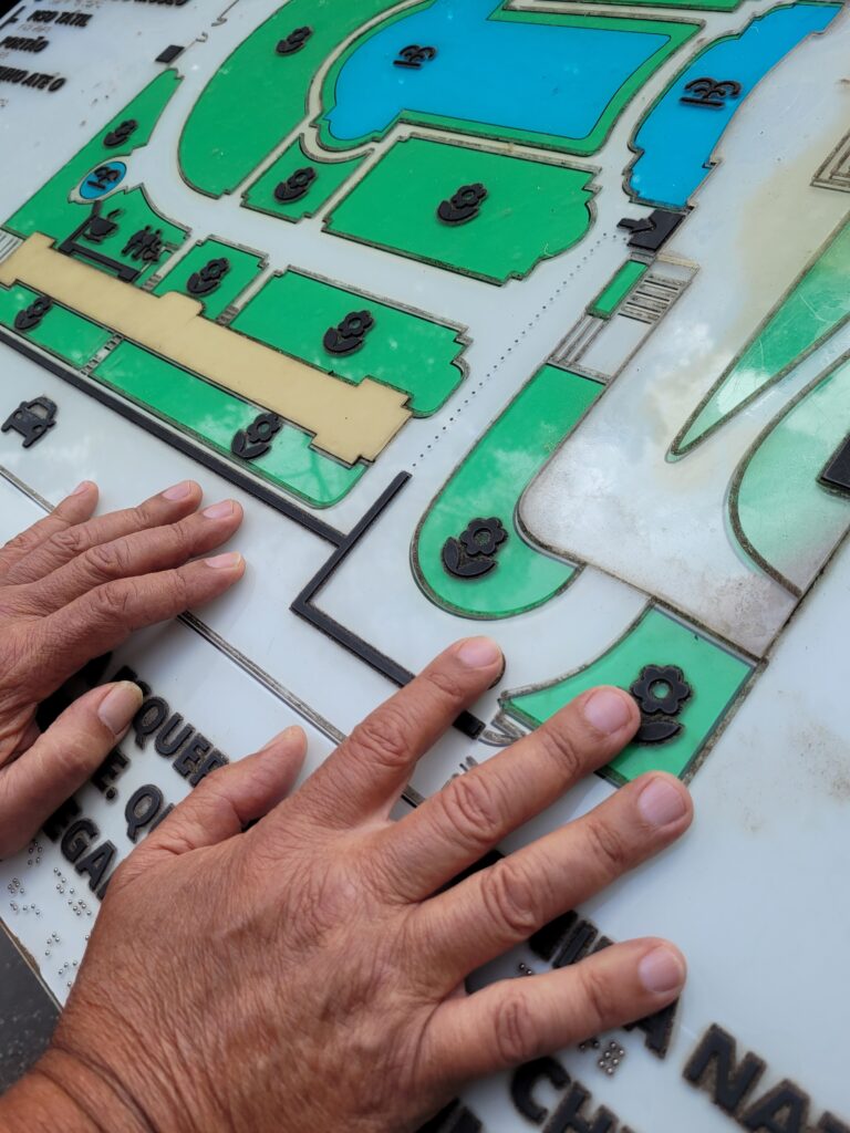 Navegação na ponta dos dedos – Mapas táteis 